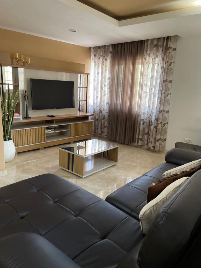 פראייה Apartamentos Avenida מראה חיצוני תמונה